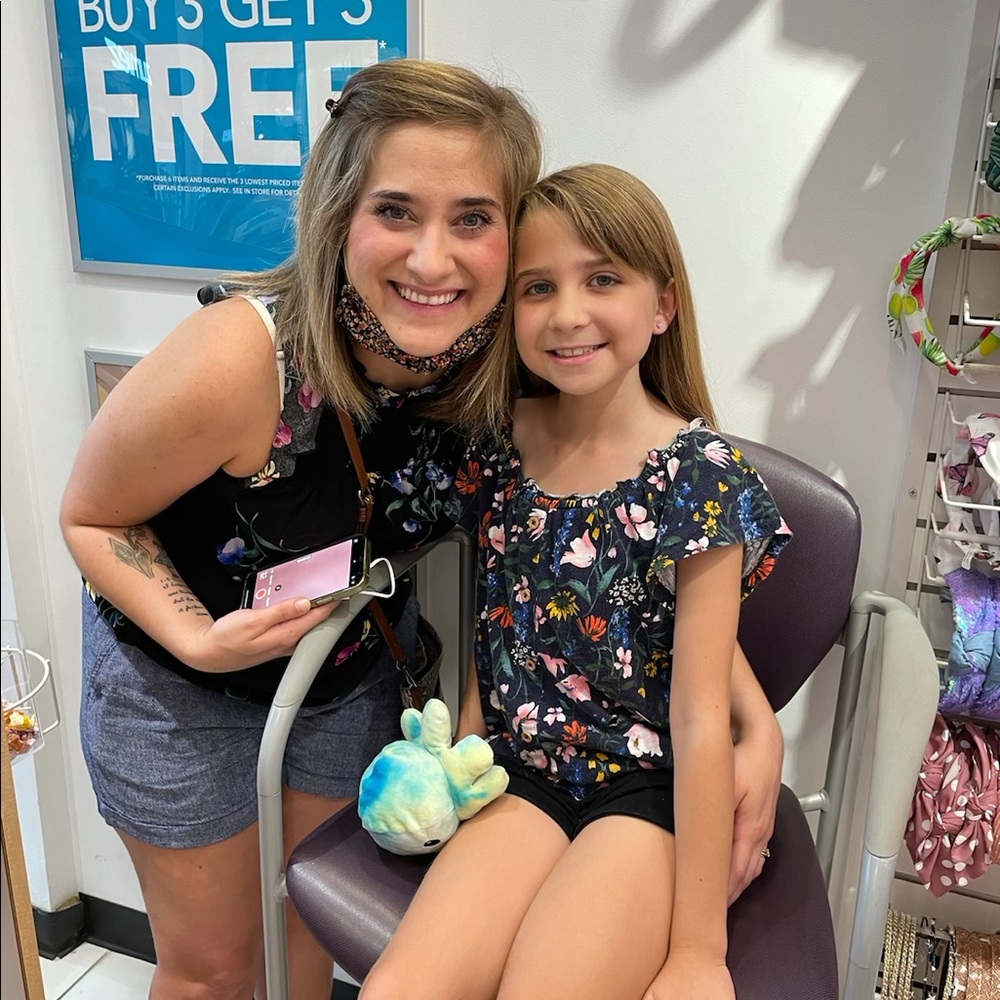 Meet your Posher, Olivia